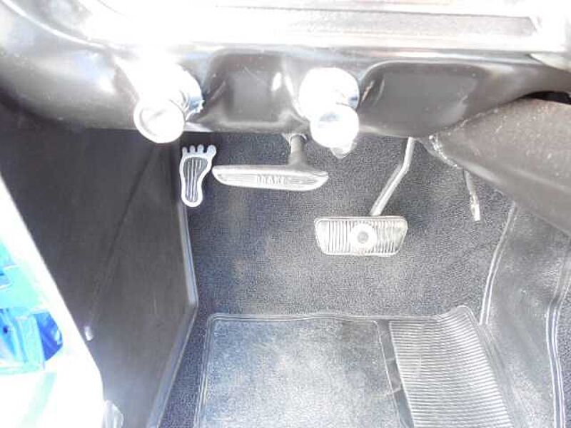 Ford Verkauft : Mustang V8 Coupe 1966 Automatic / Shelby Stripes