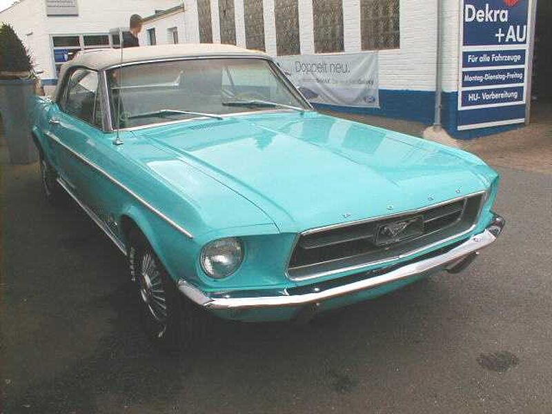 Ford Verkauft : Mustang Cabrio V8/1. Hdn. /elektr. Dach