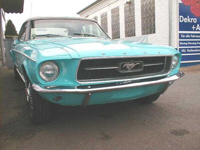 Ford Verkauft : Mustang Cabrio V8/1. Hdn. /elektr. Dach