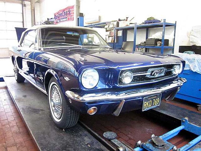 Ford Verkauft : Mustang 1966 V8 Cabrio Automatic / elektr. Verdeck / Black Plate