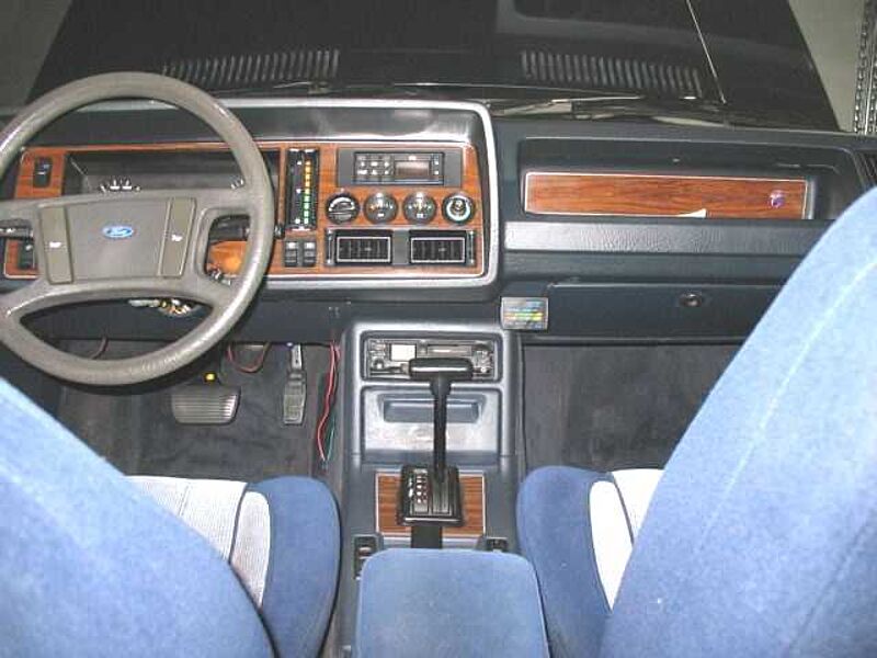 Ford Verkauft : Granada Ghia Turnier 2,8i Automatic/KLima, AHK