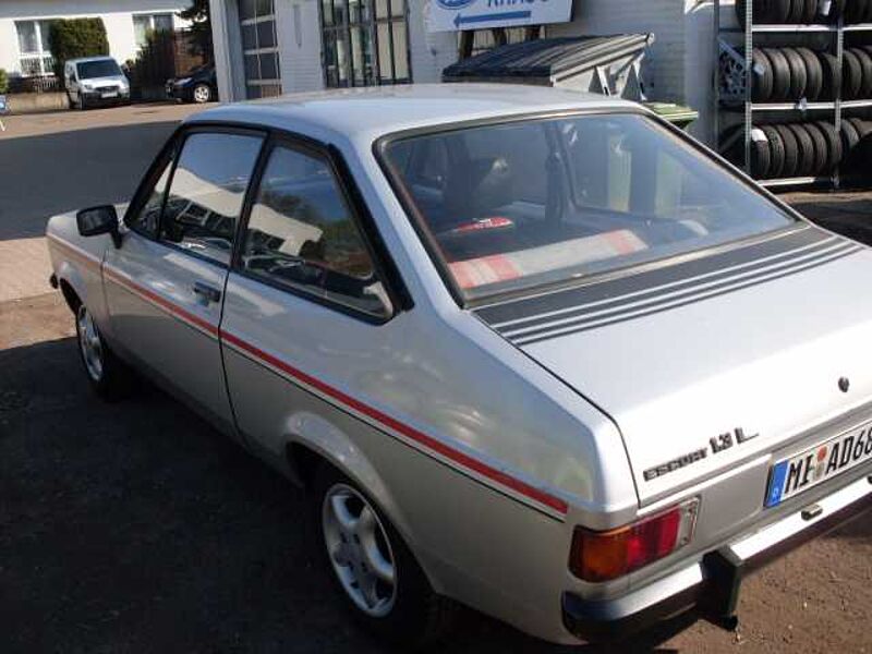 Ford Verkauft : Escort 1,3 L Avus/ H- Zulassung, TüV Neu