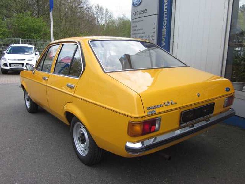 Ford Verkauft : Escort 1.3 L Automatic / 1. Hdn. erst 33 TKM