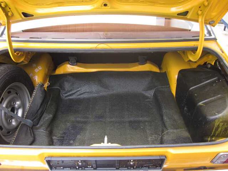 Ford Verkauft : Escort 1.3 L Automatic / 1. Hdn. erst 33 TKM