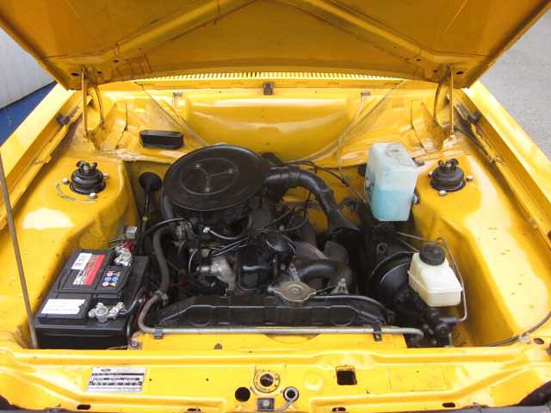 Ford Verkauft : Escort 1.3 L Automatic / 1. Hdn. erst 33 TKM