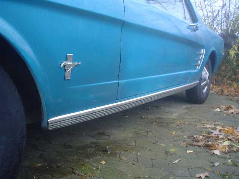 Ford Verkauft : Mustang V8 Automatic