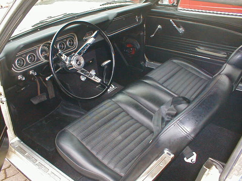 Ford Verkauft : Mustang Coupe V8 - 1966