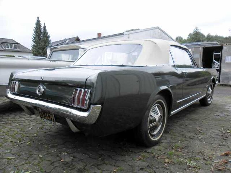 Ford Verkauft : Mustang 1964.5 Cabrio V8 Automatik 260cui