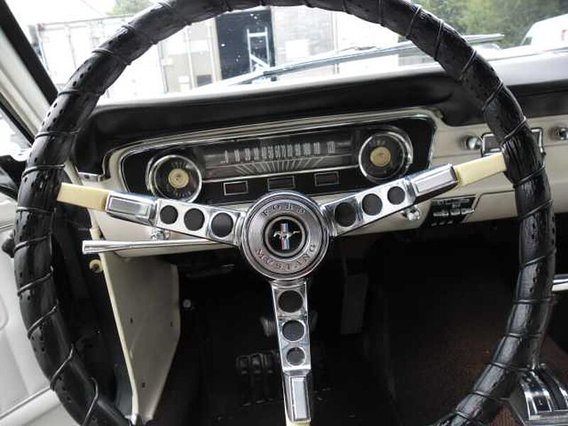 Ford Verkauft : Mustang 1964.5 Cabrio V8 Automatik 260cui