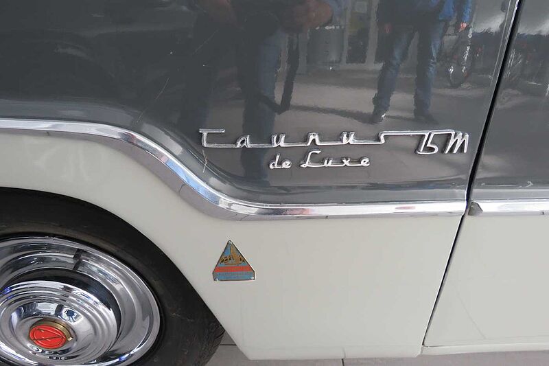 Ford Taunus 15M de Luxe 1957 2. Hdn. 29TKM Faltdach