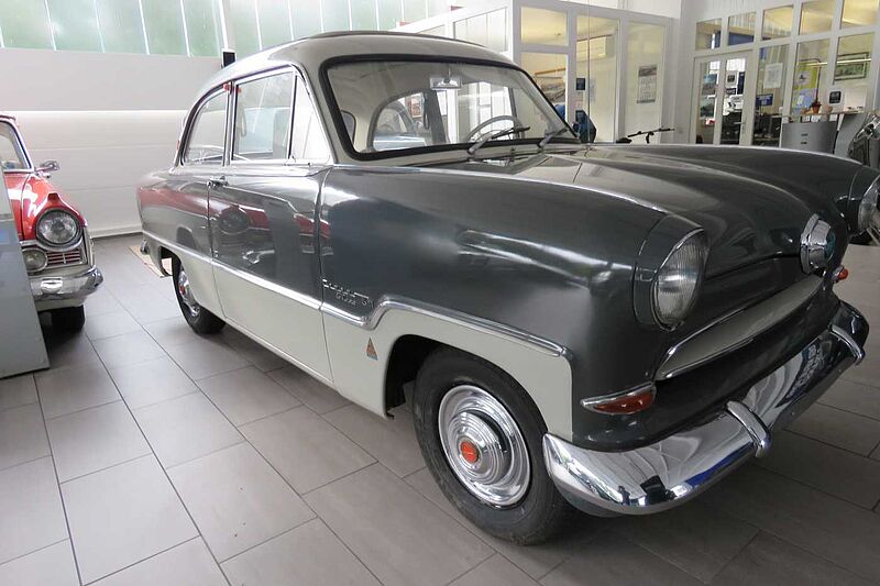 Ford Taunus 15M de Luxe 1957 2. Hdn. 29TKM Faltdach