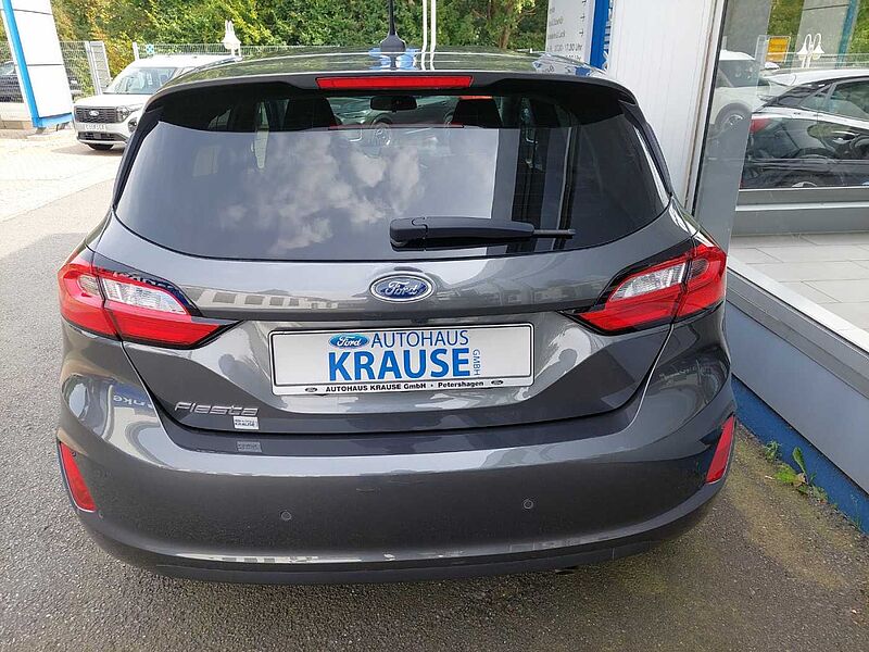 Ford Fiesta 1.1 TITANIUM Navigation RF-Kam.