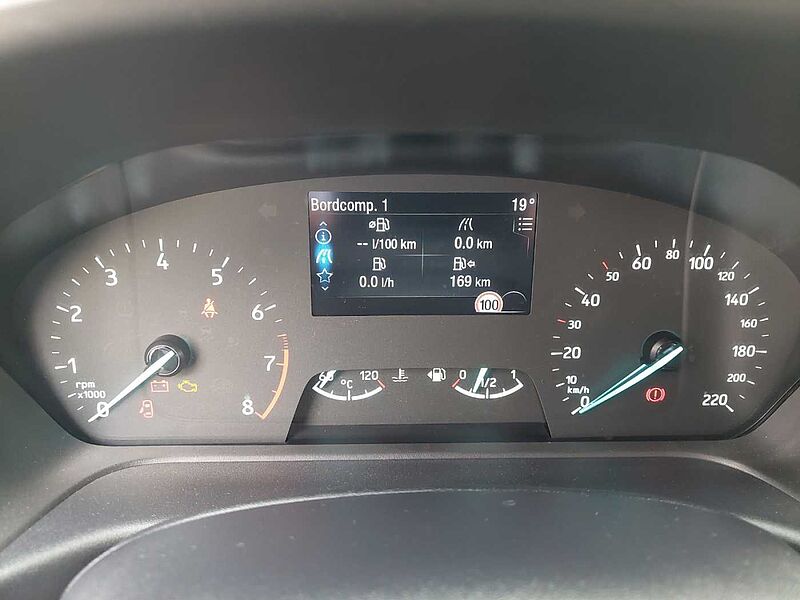 Ford Fiesta 1.1 TITANIUM Navigation RF-Kam.