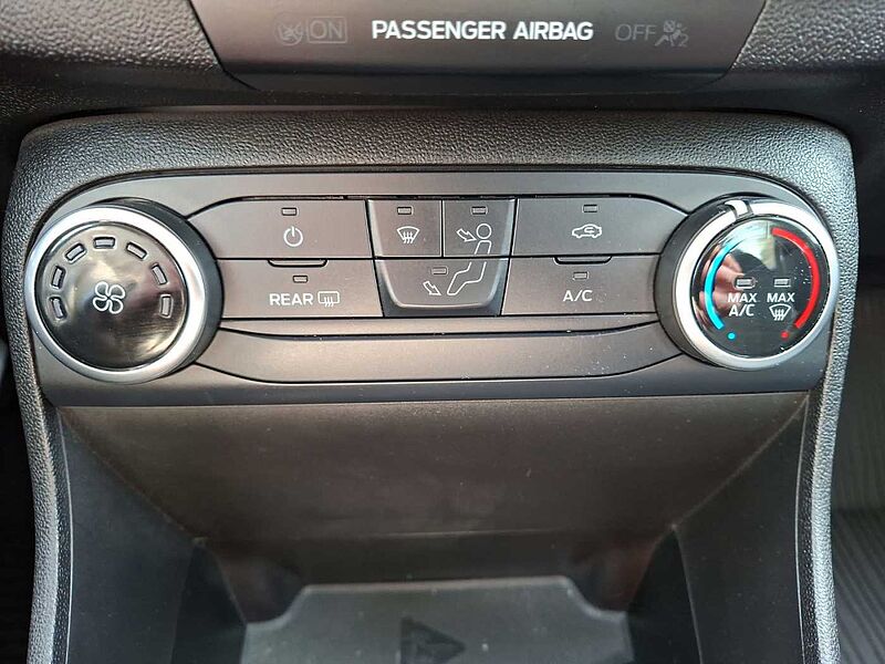 Ford Fiesta 1.1 Cool & Connect 63kw LM