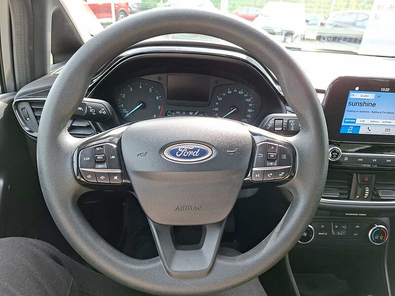 Ford Fiesta 1.1 Cool & Connect 63kw LM