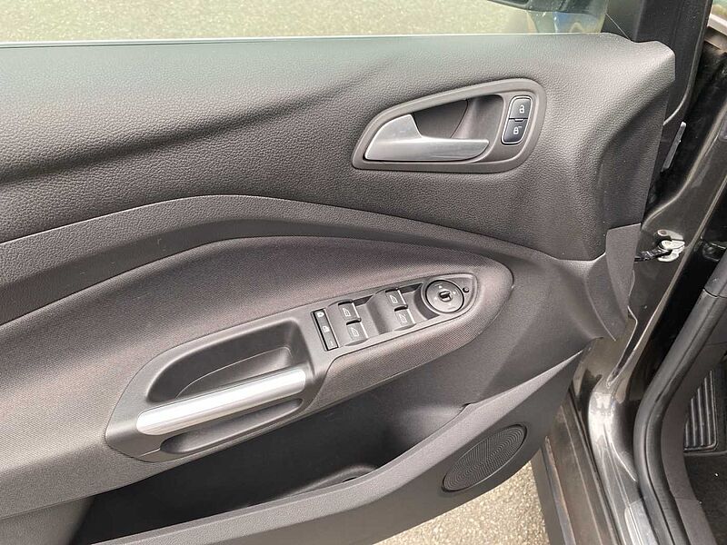 Ford C-Max Titanium/Navigation 23TKM