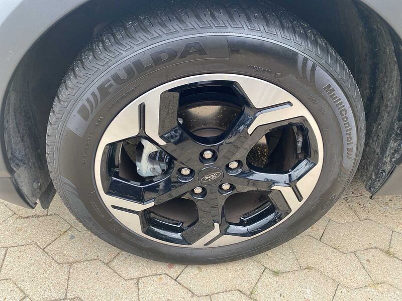 Ford Tourneo Courier Automatic Active