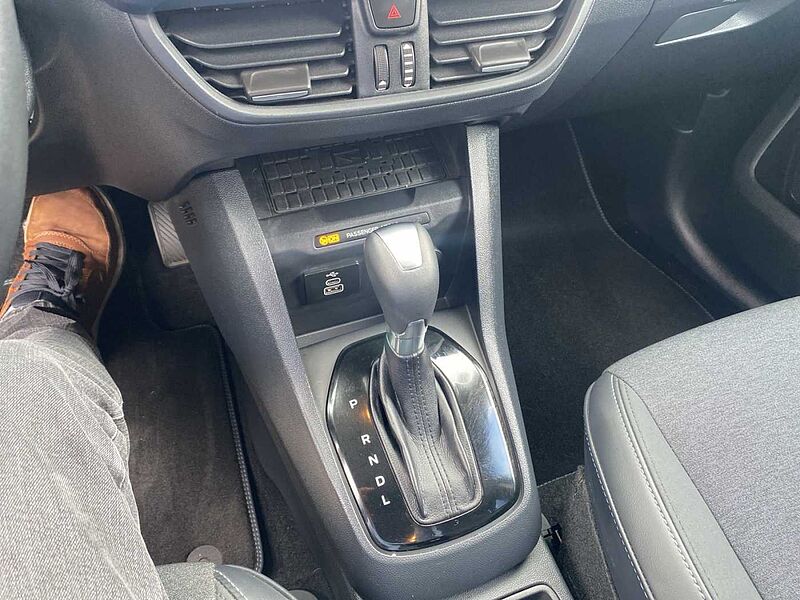 Ford Tourneo Courier Automatic Active