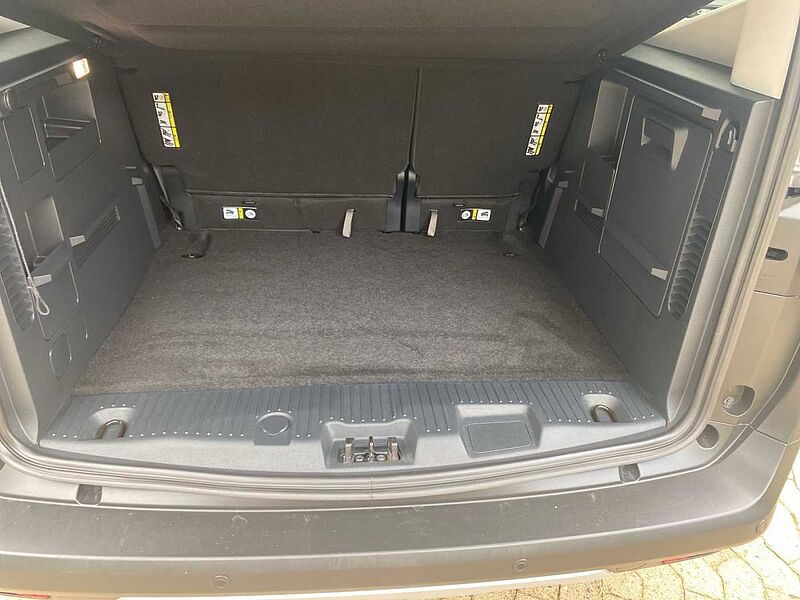 Ford Tourneo Courier Automatic Active