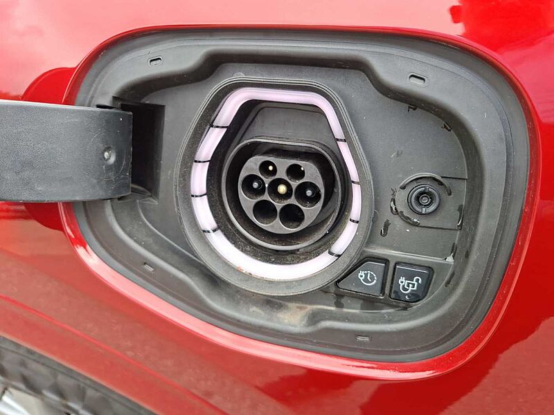 Ford Kuga Vignale PHEV 1. Hdn. 52 TKM B&O