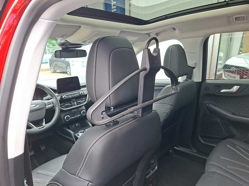 Ford Kuga Vignale PHEV 1. Hdn. 52 TKM B&O