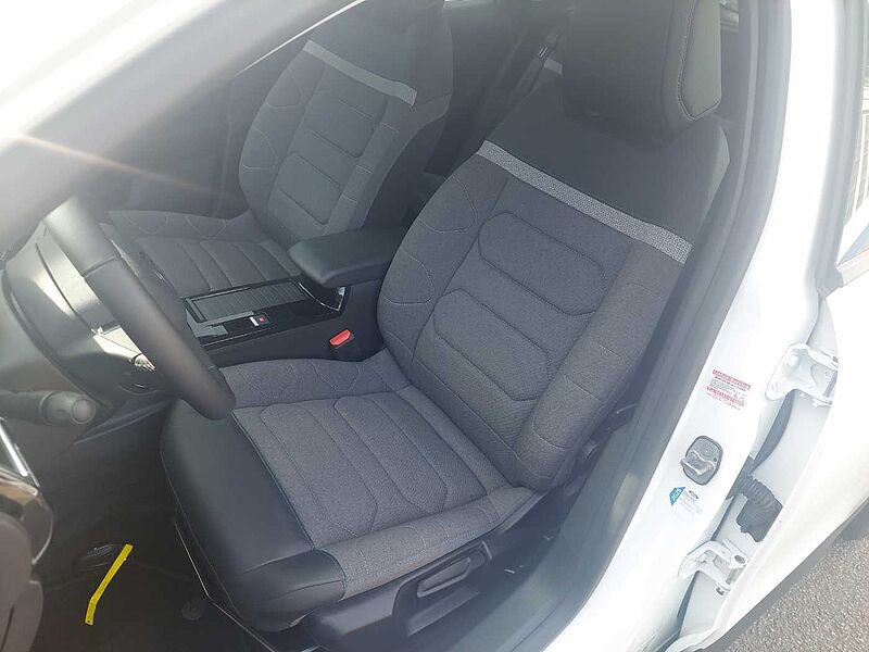 Citroen C4 1.2 PureTech 130 Plus#NAVI#RFK#1.Hand