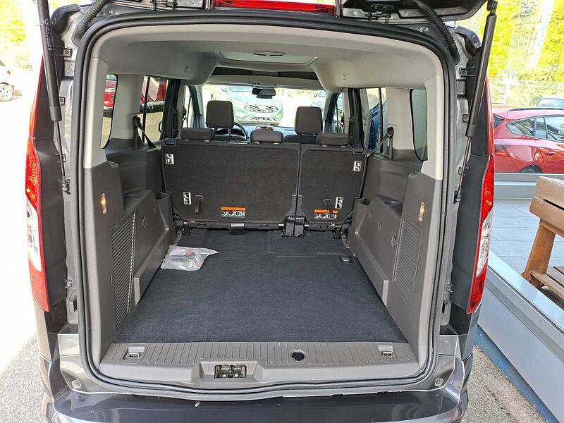 Ford Connect Grand Tourneo Titanium AHK Pano