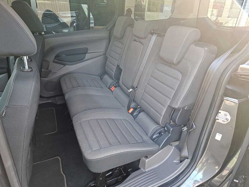 Ford Connect Grand Tourneo Titanium AHK Pano