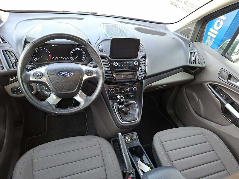 Ford Connect Grand Tourneo Titanium AHK Pano