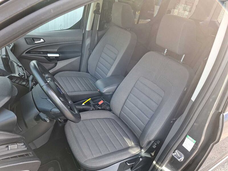 Ford Connect Grand Tourneo Titanium AHK Pano