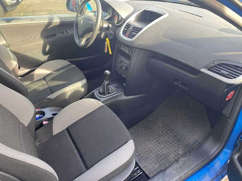 Peugeot 207 3-t&uuml;rig Klima ZV Servo