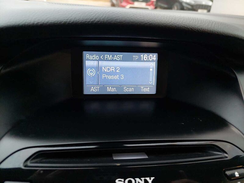 Ford Focus Titanium AHK 134KW 1.Hand