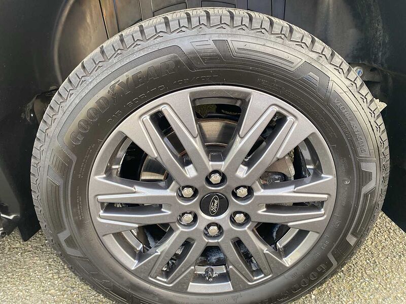 Ford Custom 320 L1 Titanium AHK 2.5 to.