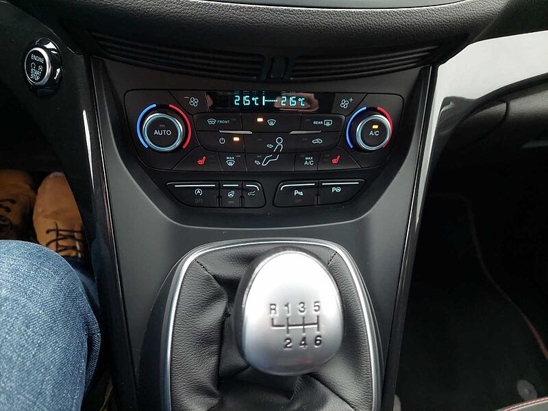 Ford Kuga 1.5 EB ST-Line Technopak 19' LM