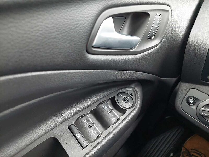 Ford Kuga 1.5 EB ST-Line Technopak 19' LM