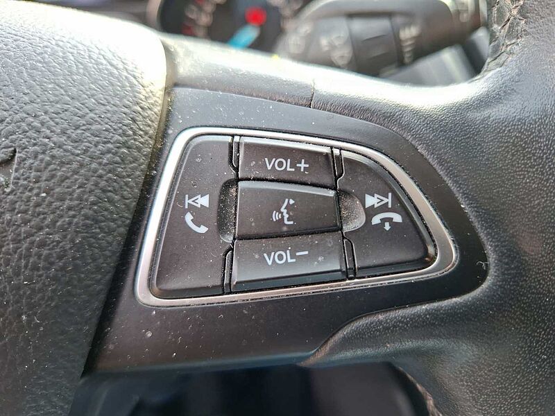 Ford Kuga Titanium AHK Navi WiPa