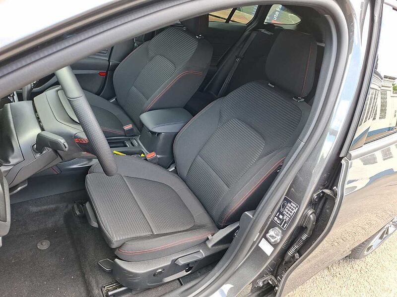 Ford Focus Turnier Hybrid Automatic ST- Line X