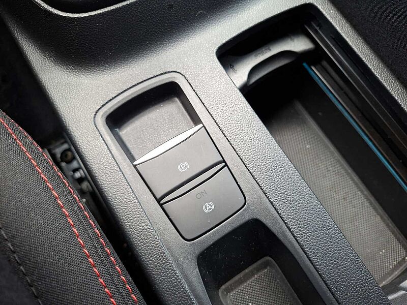 Ford Focus Turnier Hybrid Automatic ST- Line X