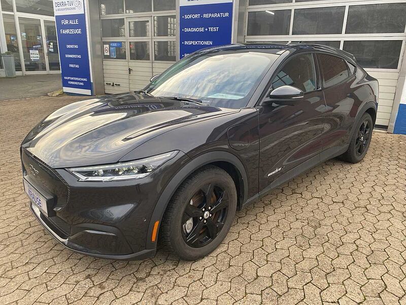 Ford Mustang MACH-E Extended Range Pano Technopak.