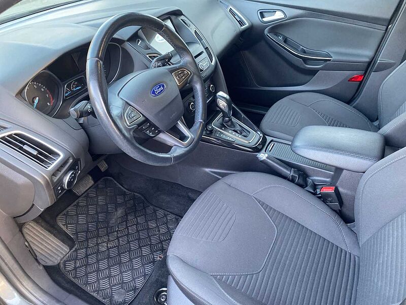 Ford Focus Titanium Automatic Neuer Motor