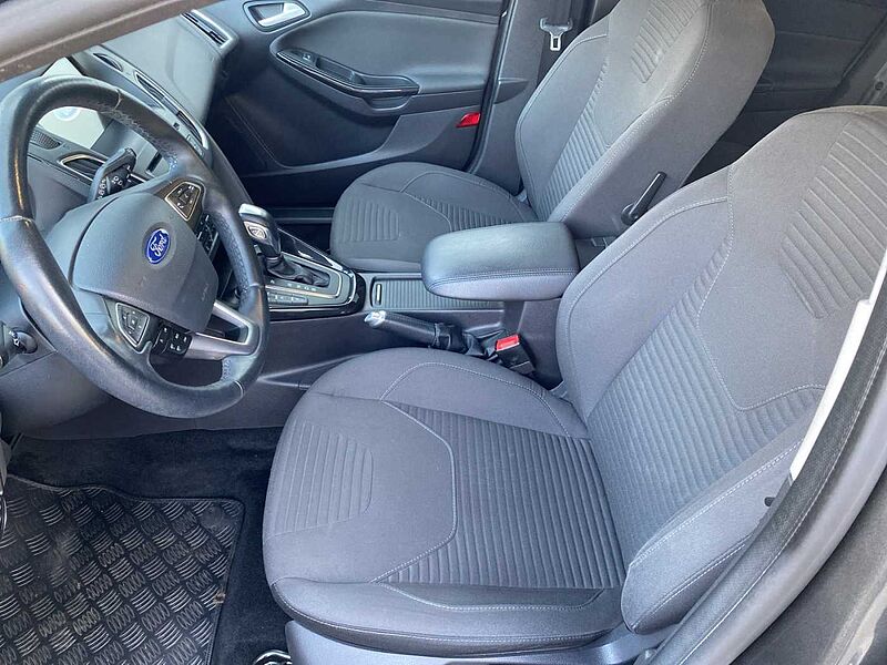 Ford Focus Titanium Automatic Neuer Motor