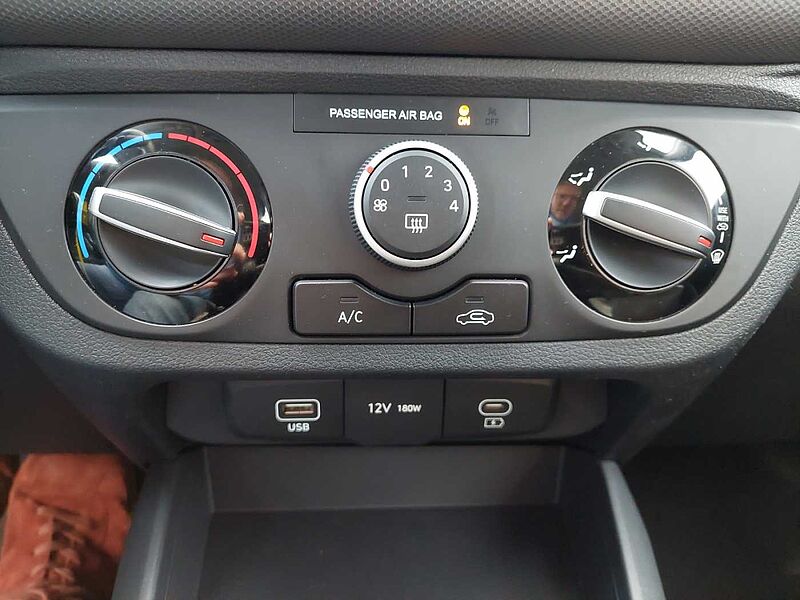 Hyundai i10 Comfort Navi 5 J. Garantie