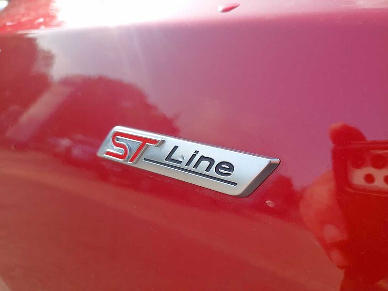 Ford Focus Turnier ST-LINE LED Navi 110kw AHK