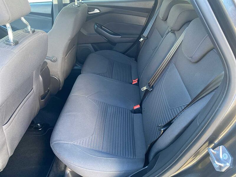 Ford Focus Titanium Navi AHK 70TKM