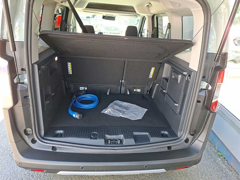 Ford Tourneo Courier Active Elektro 2 TKM