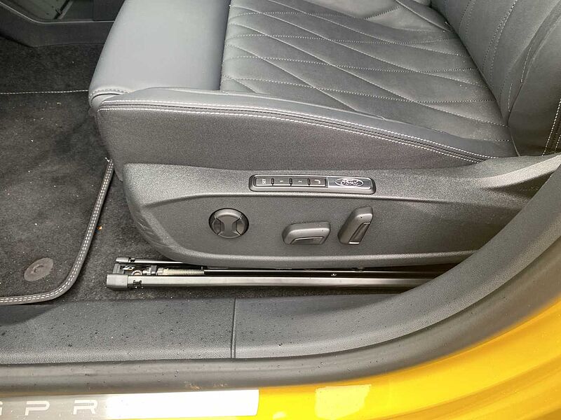 Ford Capri Premium AHK Assistenzpaket