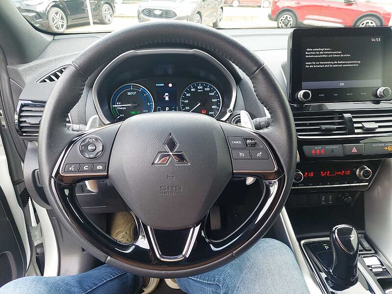 Mitsubishi Eclipse Cross Plug-in Hybrid Plus AHK 1. Hand