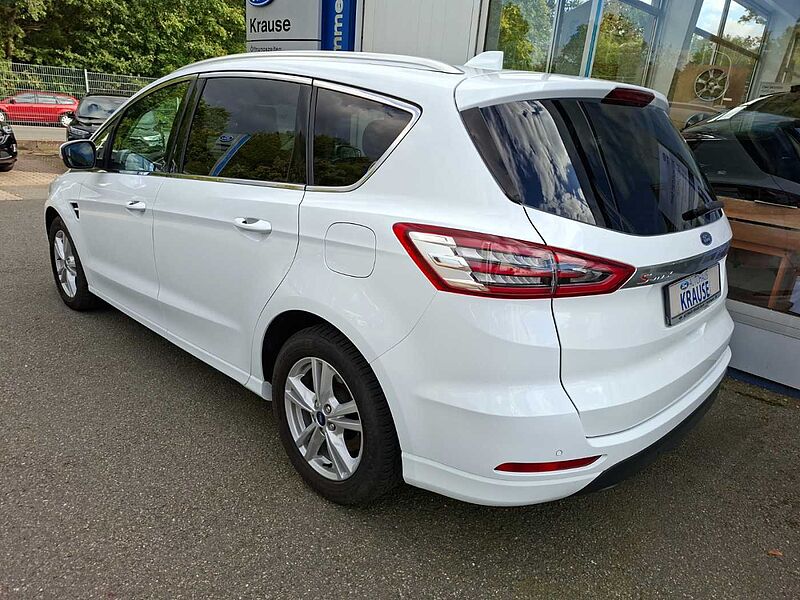 Ford S-MAX Titanium Hybrid AHK Navi WiPa 7 Sitzer