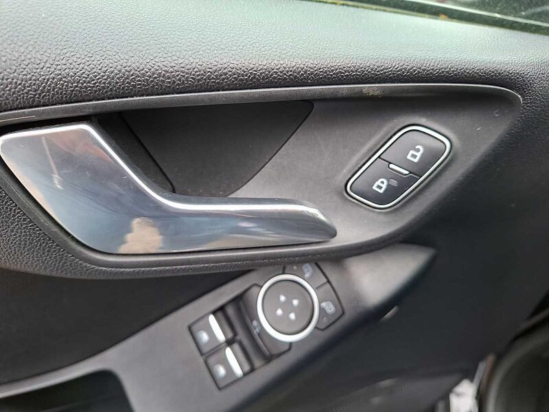 Ford Fiesta Cool&Connect  Navi Wipa