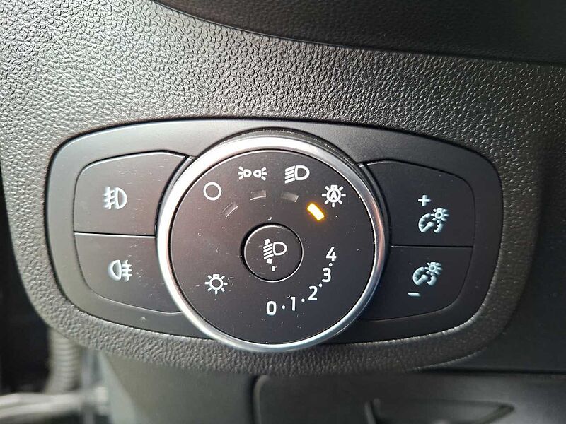 Ford Fiesta Cool&Connect  Navi Wipa